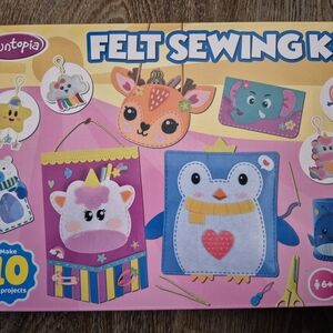Funtopia Felt Sewing Kit  10 Multicolor Crafting Prodjects